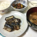 青魚の筒煮、ひじきとコーンの炒め煮、味噌汁